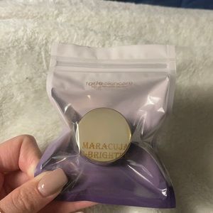 Tarte skin care Maracuja C-Brightener eye treatment